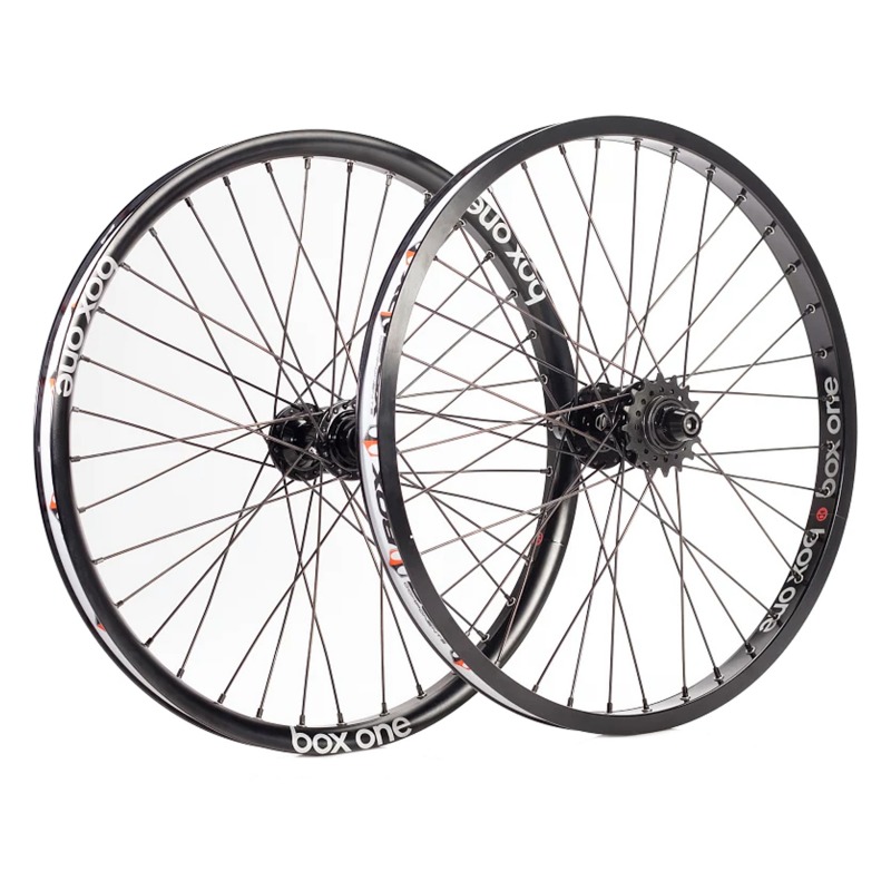 Paire de roue BOX three pro 20" 406mm 38 rayons cassette black